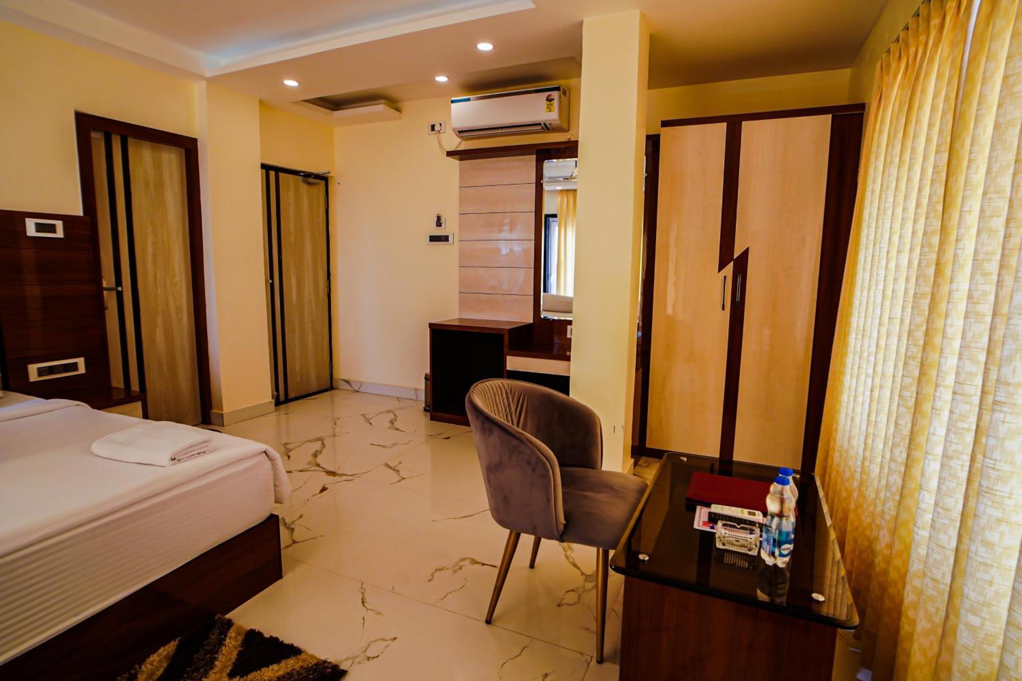 Prasant On Beach Resort !! Lift - Wifi -Restaurant-Parking Facilities-Newly Decorated Room !! Mandarmani Exterior photo
