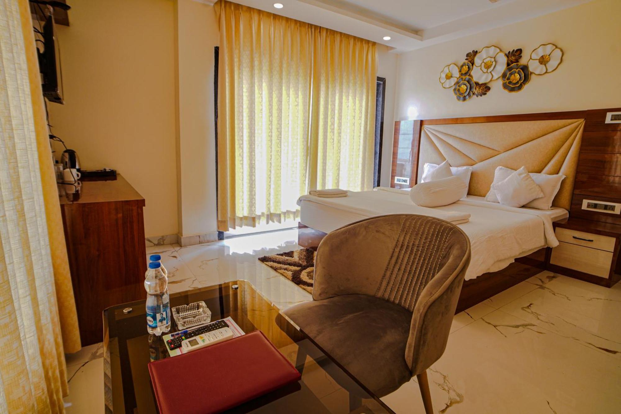 Prasant On Beach Resort !! Lift - Wifi -Restaurant-Parking Facilities-Newly Decorated Room !! Mandarmani Exterior photo