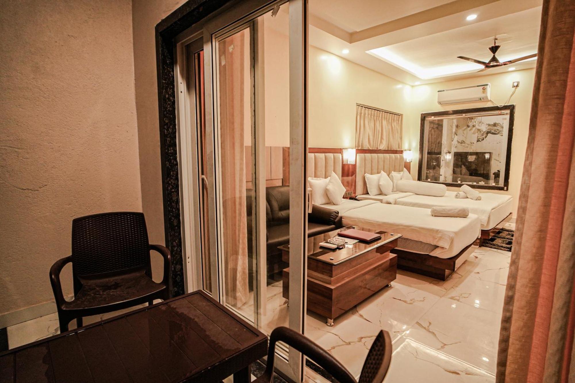 Prasant On Beach Resort !! Lift - Wifi -Restaurant-Parking Facilities-Newly Decorated Room !! Mandarmani Exterior photo