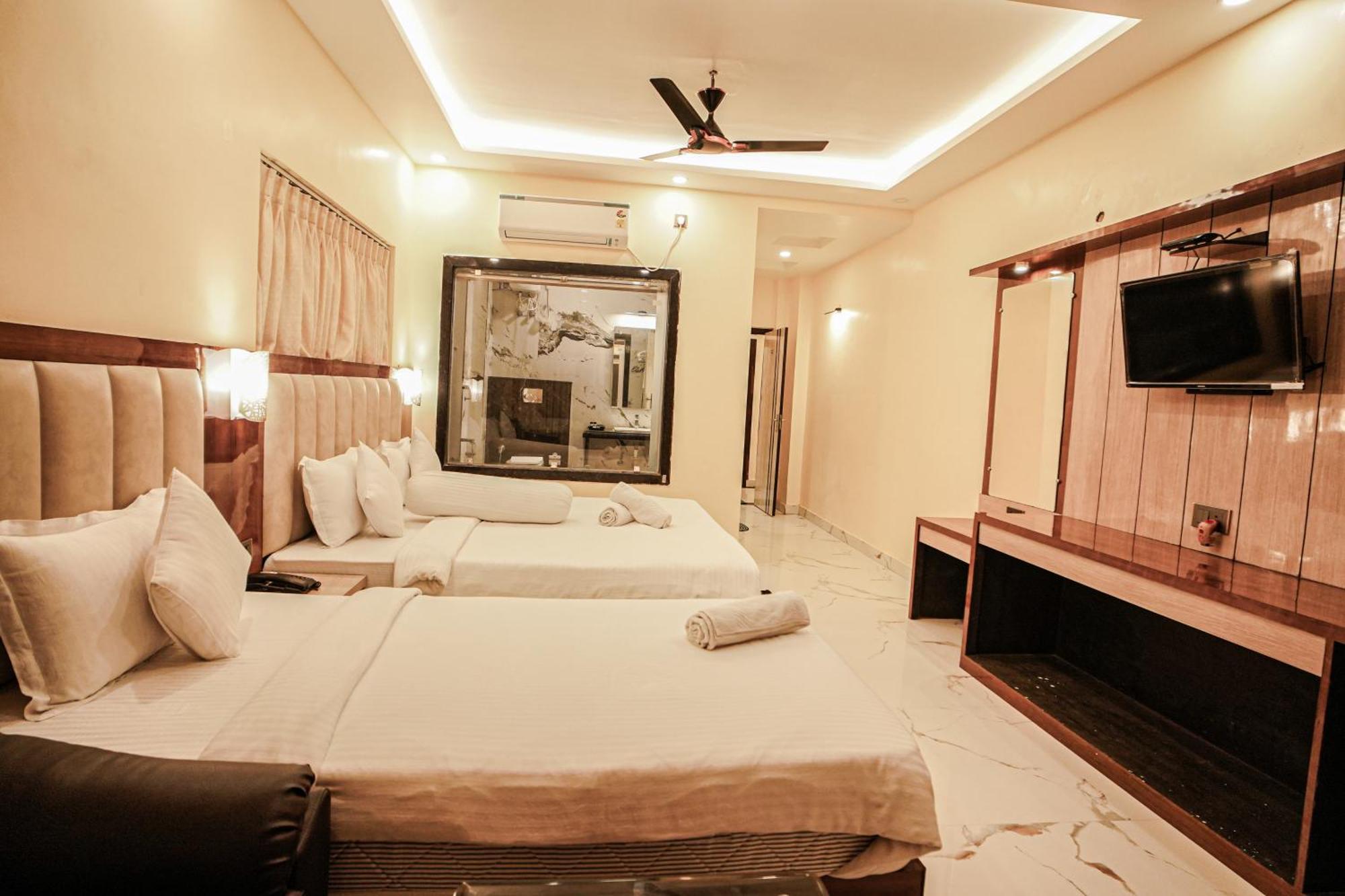 Prasant On Beach Resort !! Lift - Wifi -Restaurant-Parking Facilities-Newly Decorated Room !! Mandarmani Exterior photo
