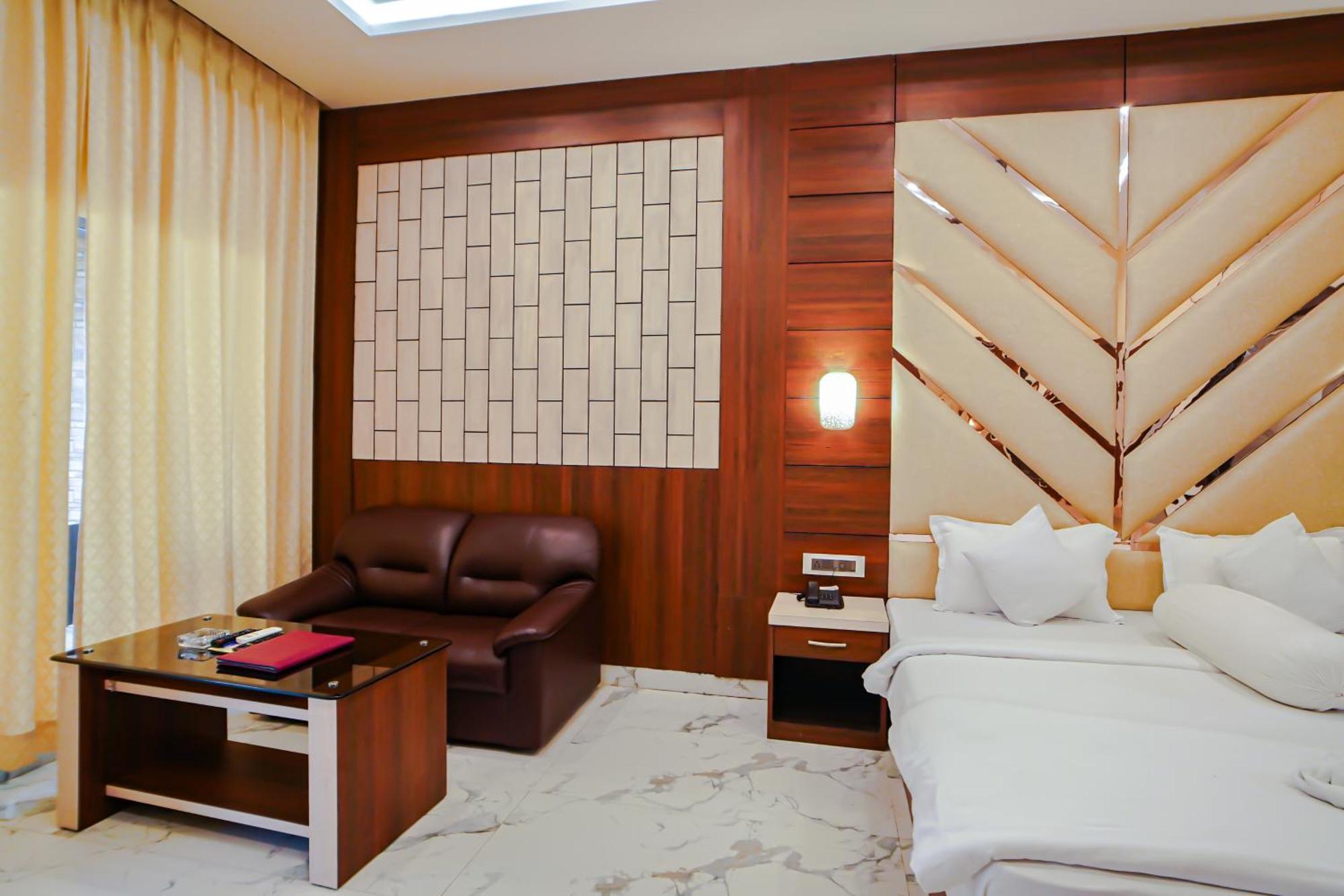 Prasant On Beach Resort !! Lift - Wifi -Restaurant-Parking Facilities-Newly Decorated Room !! Mandarmani Exterior photo