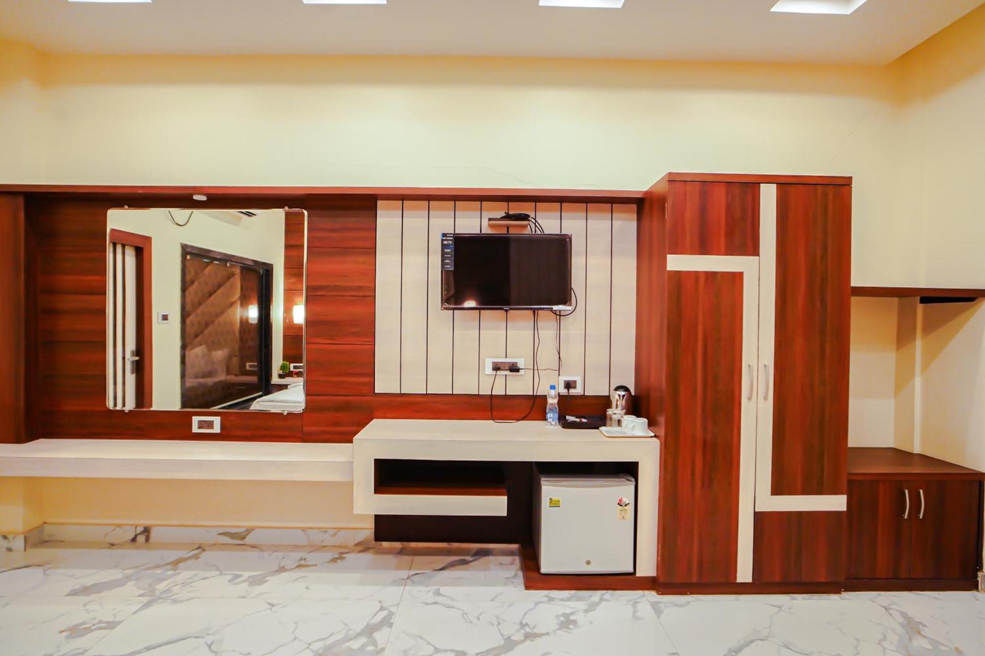 Prasant On Beach Resort !! Lift - Wifi -Restaurant-Parking Facilities-Newly Decorated Room !! Mandarmani Exterior photo