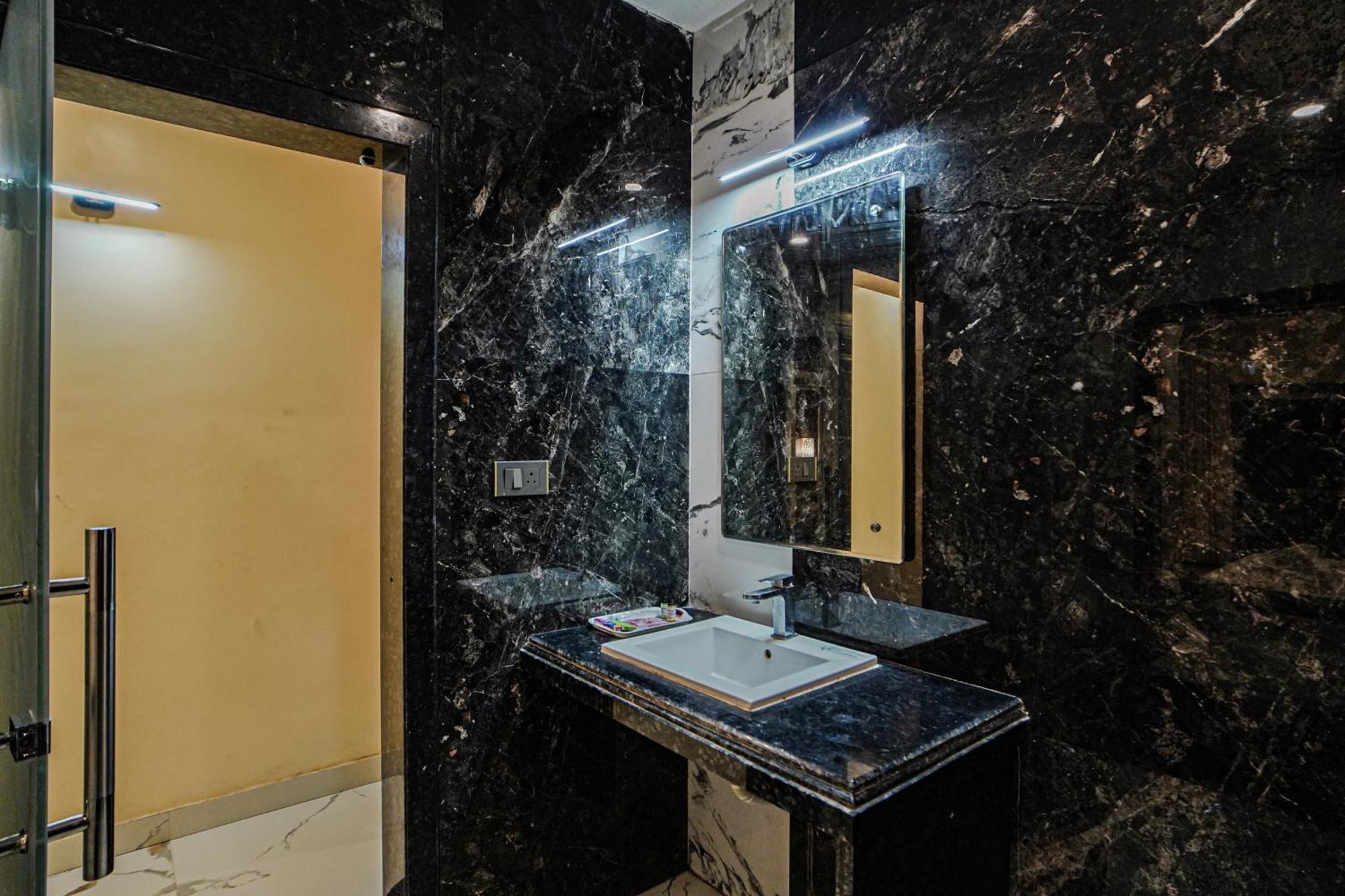 Prasant On Beach Resort !! Lift - Wifi -Restaurant-Parking Facilities-Newly Decorated Room !! Mandarmani Exterior photo