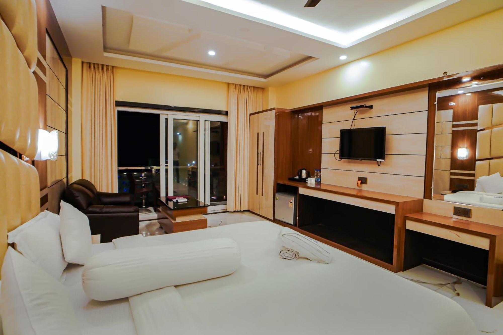 Prasant On Beach Resort !! Lift - Wifi -Restaurant-Parking Facilities-Newly Decorated Room !! Mandarmani Exterior photo