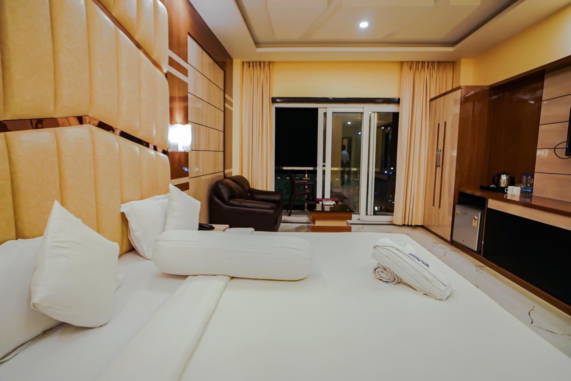 Prasant On Beach Resort !! Lift - Wifi -Restaurant-Parking Facilities-Newly Decorated Room !! Mandarmani Exterior photo