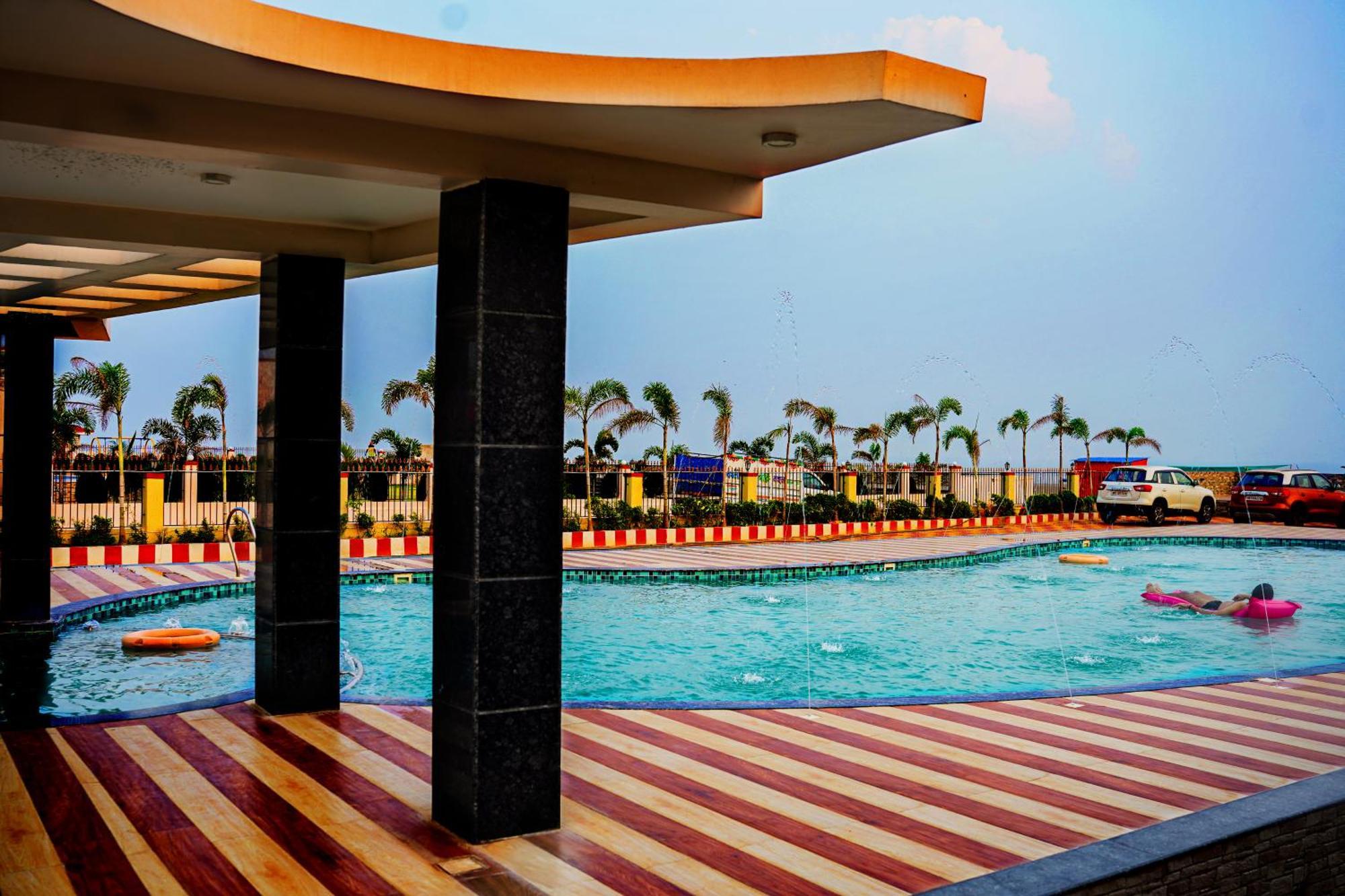 Prasant On Beach Resort !! Lift - Wifi -Restaurant-Parking Facilities-Newly Decorated Room !! Mandarmani Exterior photo