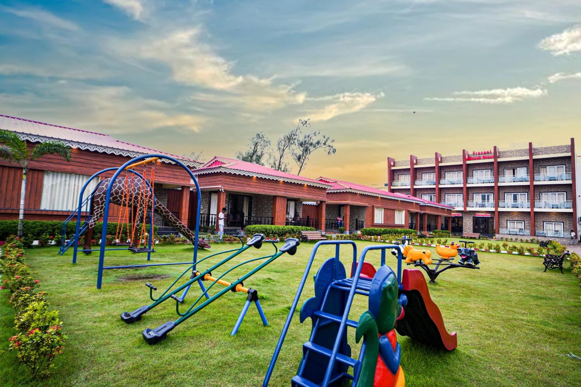 Prasant On Beach Resort !! Lift - Wifi -Restaurant-Parking Facilities-Newly Decorated Room !! Mandarmani Exterior photo