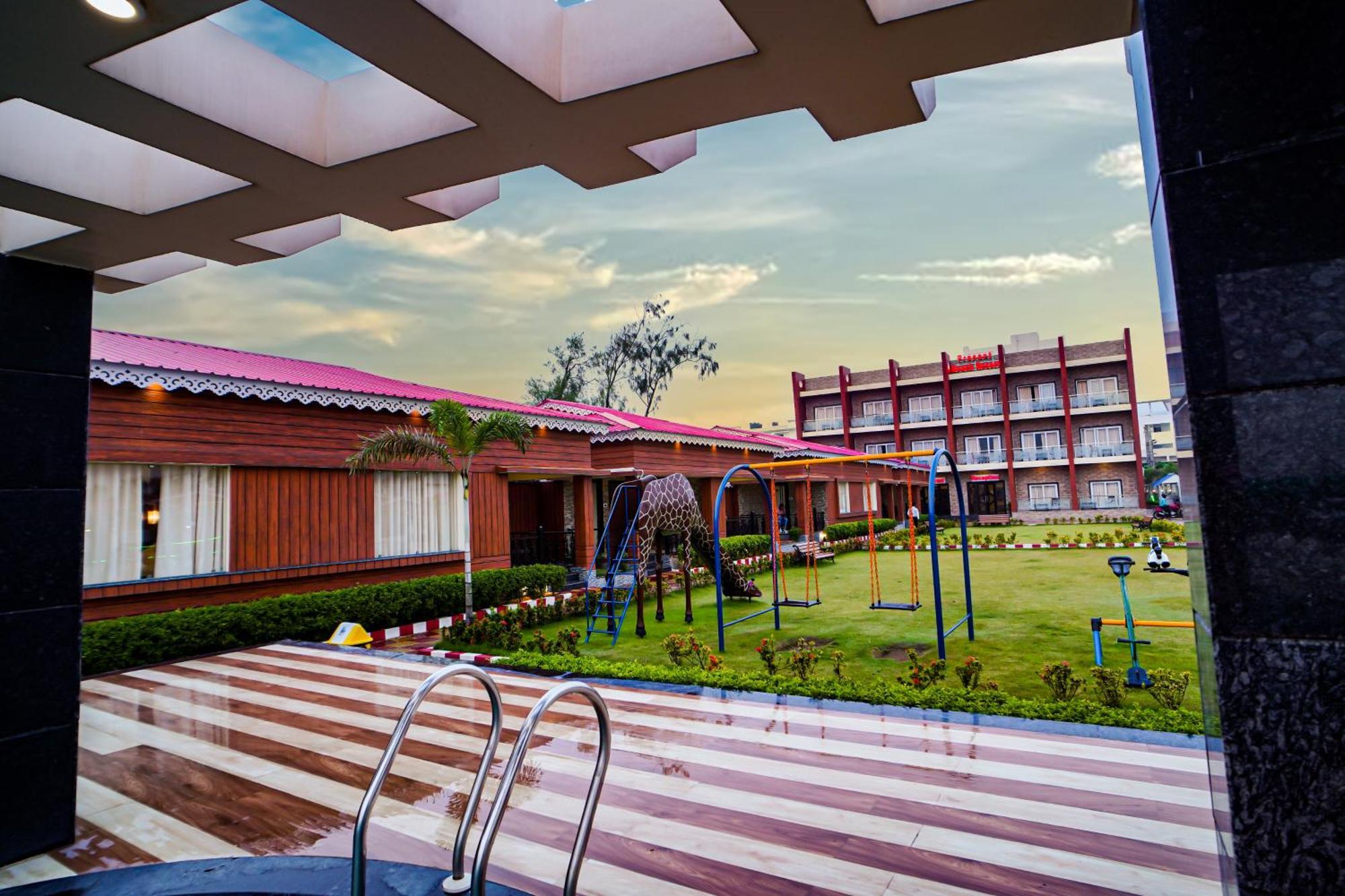 Prasant On Beach Resort !! Lift - Wifi -Restaurant-Parking Facilities-Newly Decorated Room !! Mandarmani Exterior photo