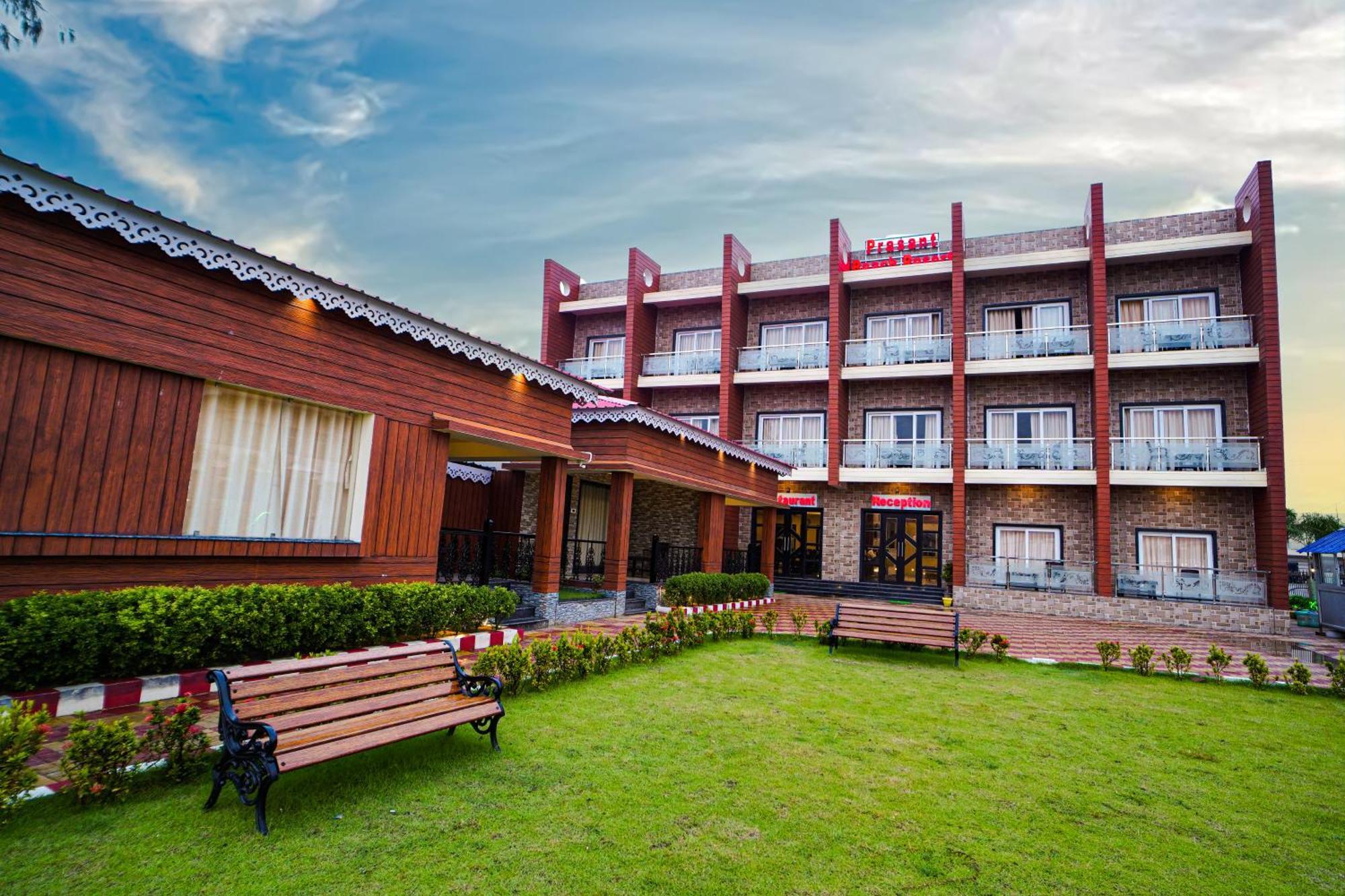 Prasant On Beach Resort !! Lift - Wifi -Restaurant-Parking Facilities-Newly Decorated Room !! Mandarmani Exterior photo
