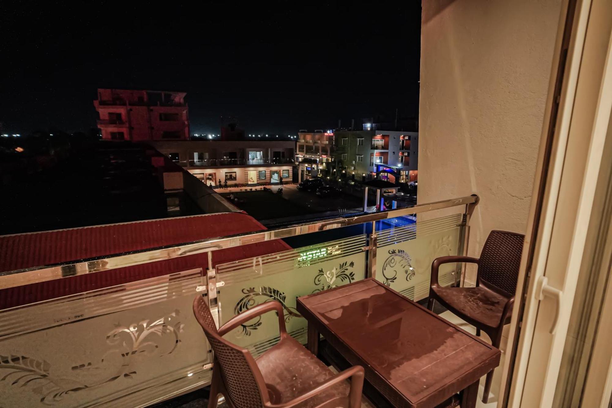 Prasant On Beach Resort !! Lift - Wifi -Restaurant-Parking Facilities-Newly Decorated Room !! Mandarmani Exterior photo