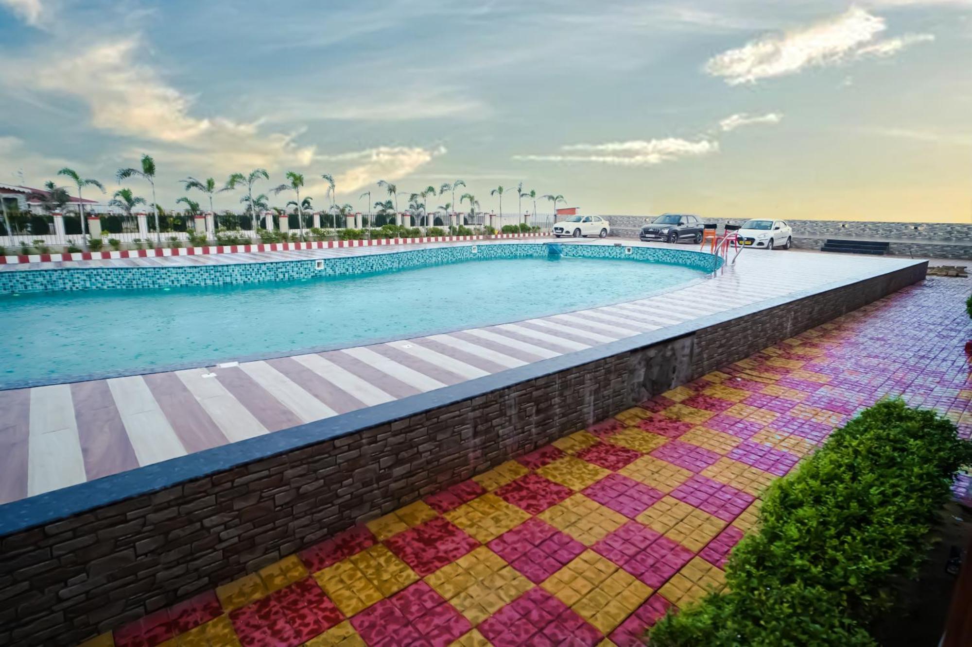 Prasant On Beach Resort !! Lift - Wifi -Restaurant-Parking Facilities-Newly Decorated Room !! Mandarmani Exterior photo